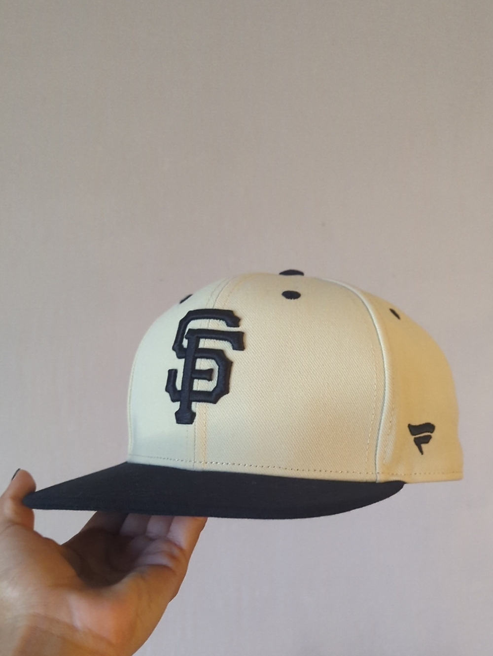 SF Giants Two-Tone Baseball Cap - Cream and Black